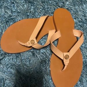 Tory Burch beige flip flop